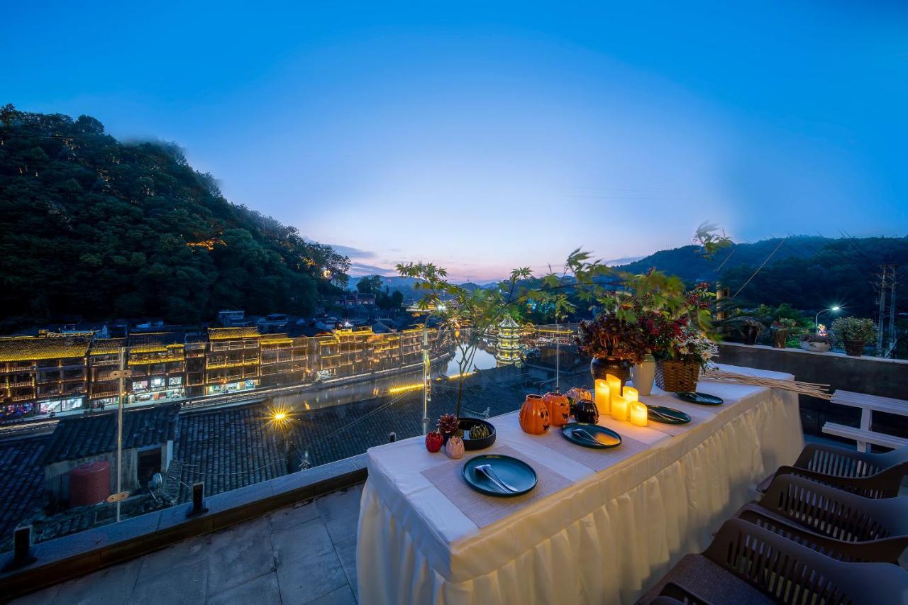 Phoenix Best River View B&B 鳳凰県 エクステリア 写真