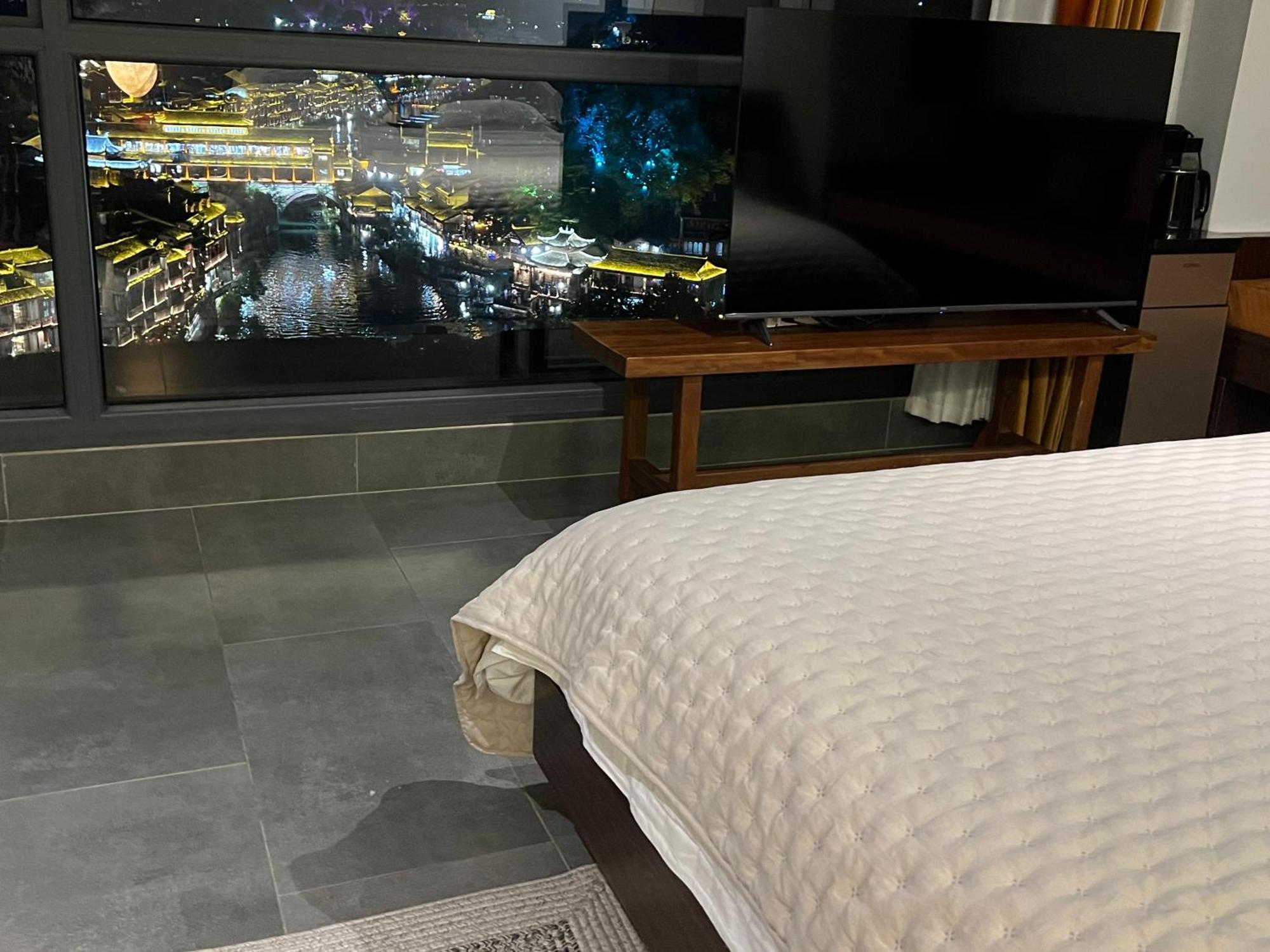 Phoenix Best River View B&B 鳳凰県 エクステリア 写真