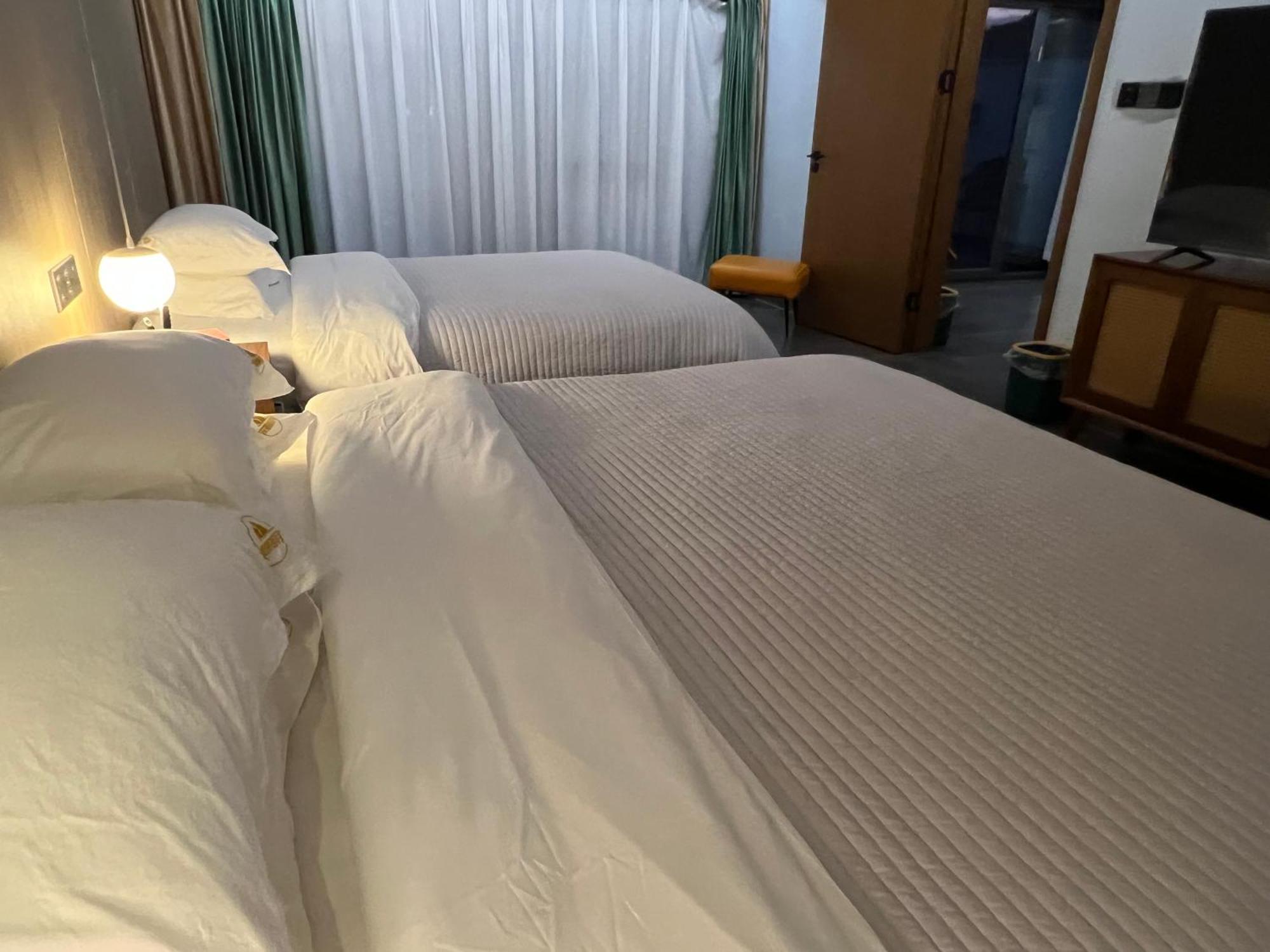 Phoenix Best River View B&B 鳳凰県 エクステリア 写真