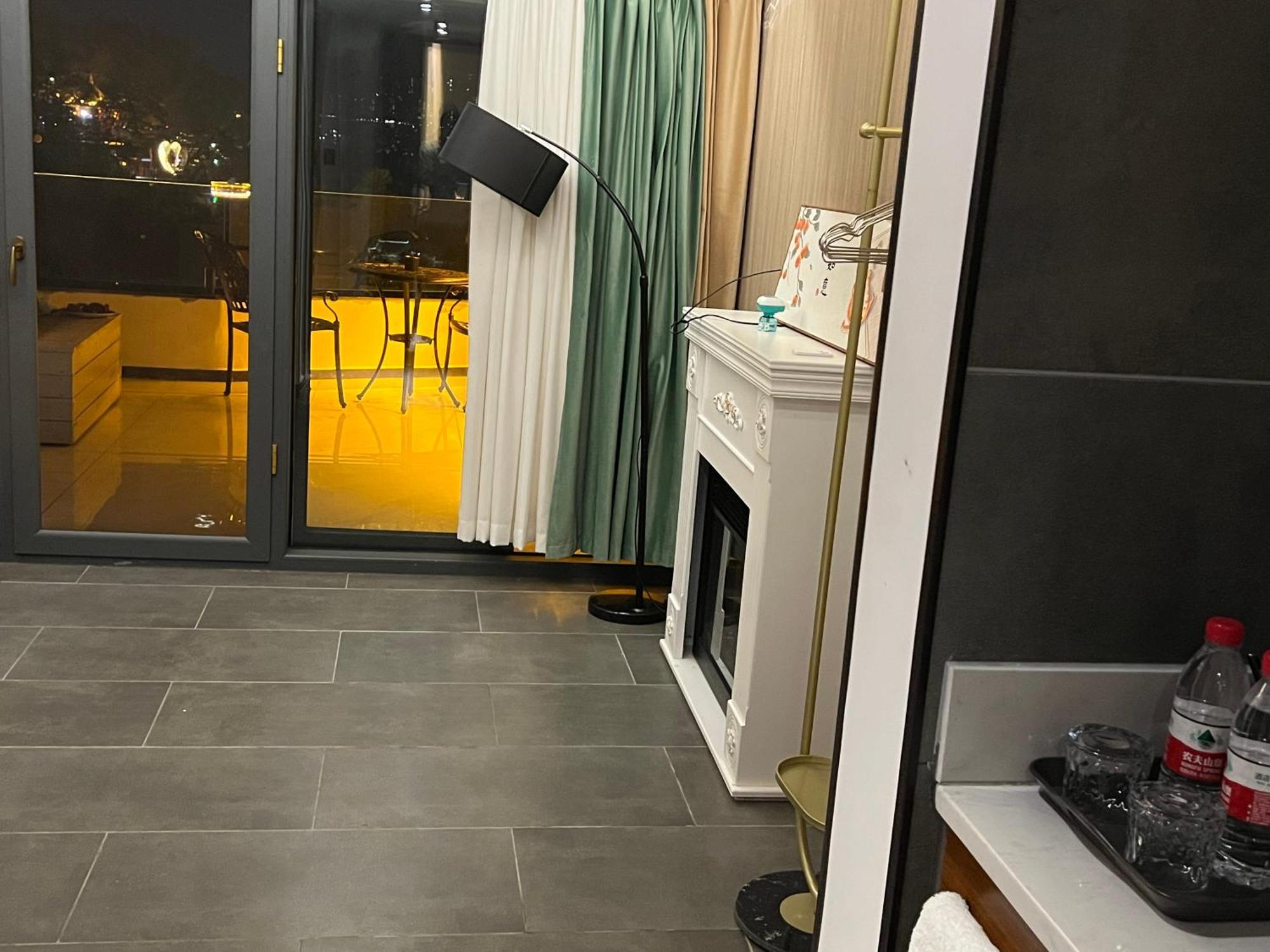 Phoenix Best River View B&B 鳳凰県 エクステリア 写真