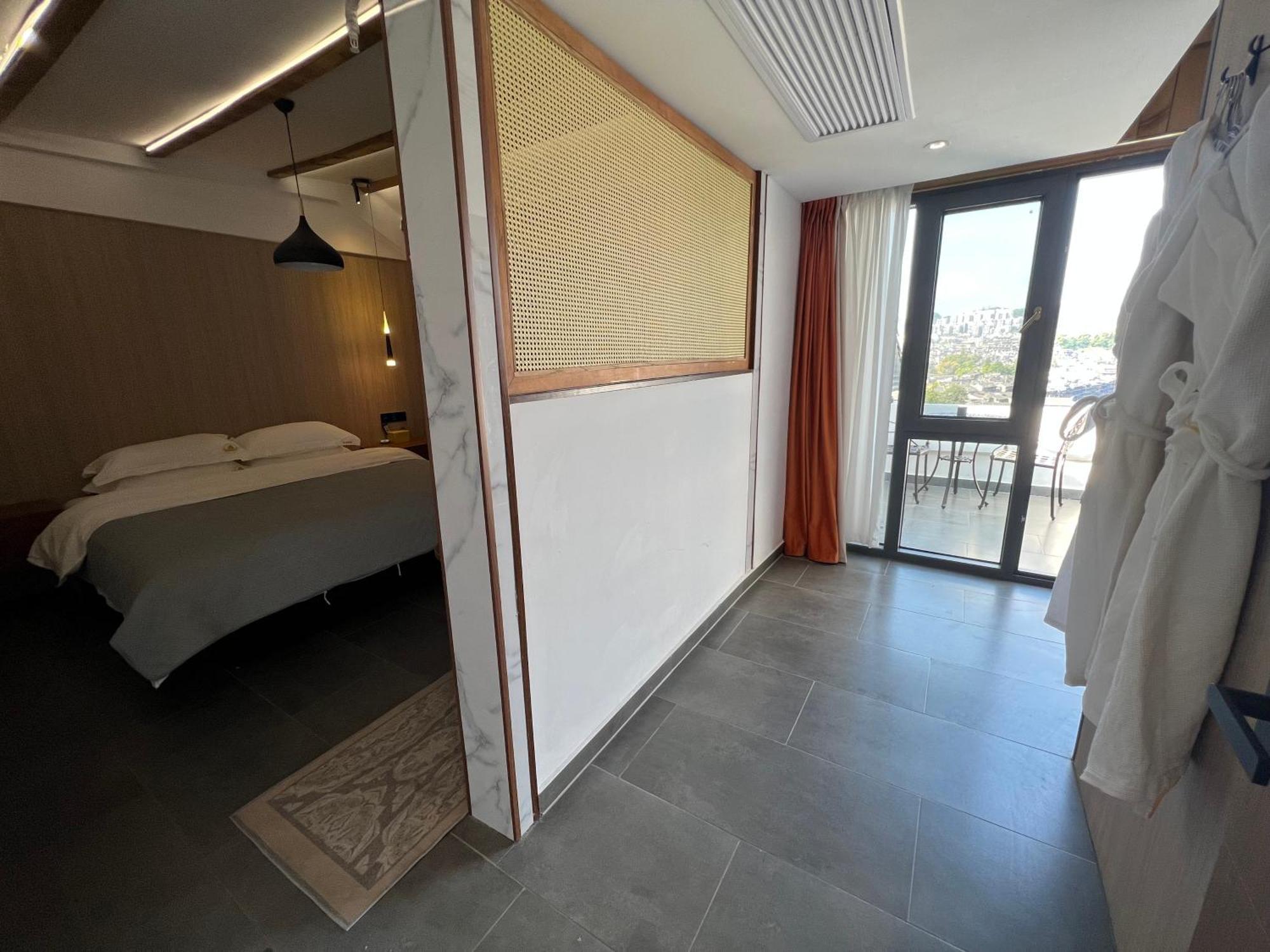 Phoenix Best River View B&B 鳳凰県 エクステリア 写真